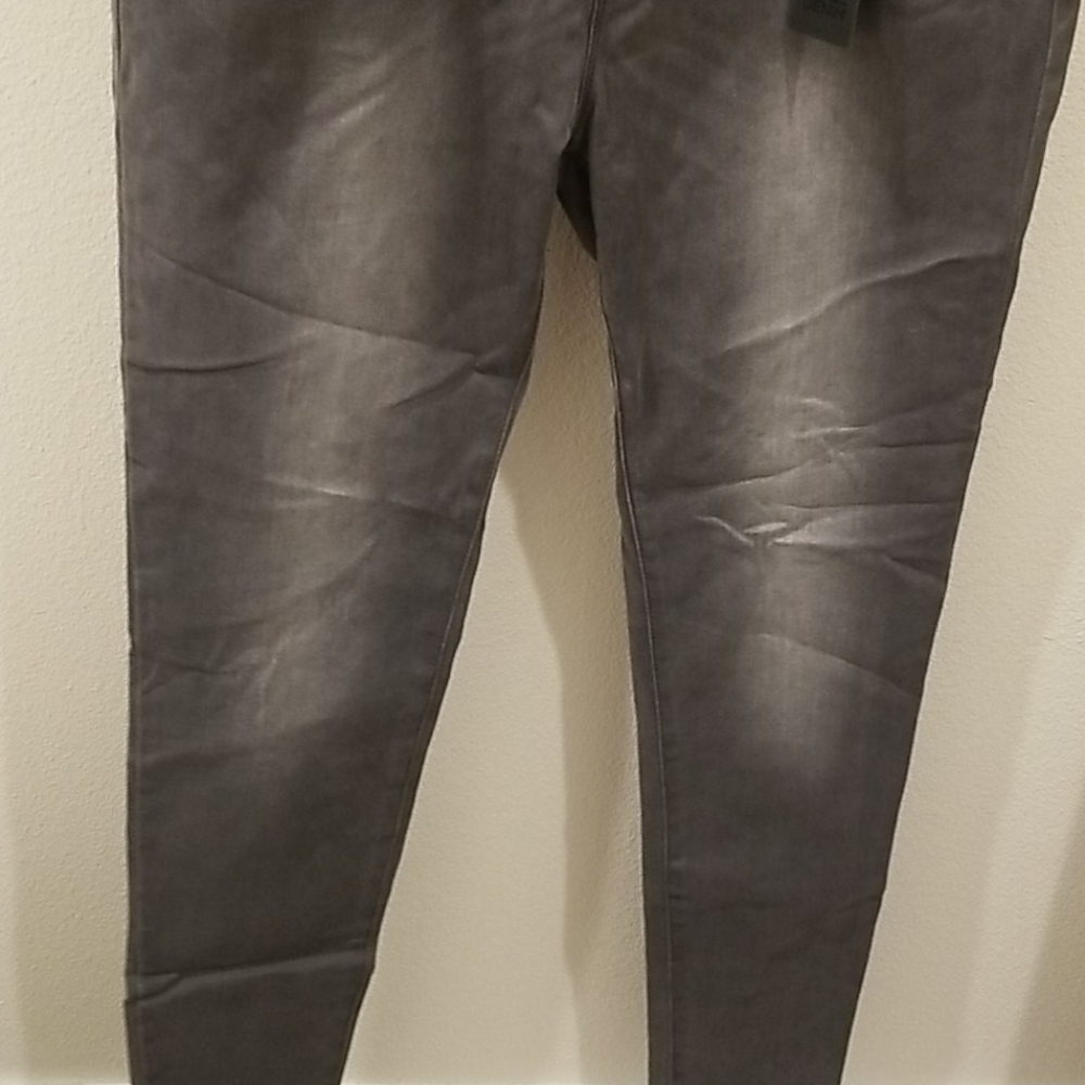 Jeans - Picture 2 of 3
